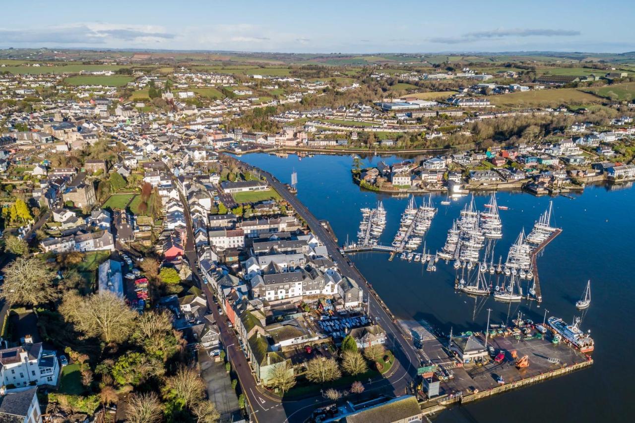 The Town House Kinsale, Hosted By Exquisite Holiday Homes, Sleeps 16 Exterior foto